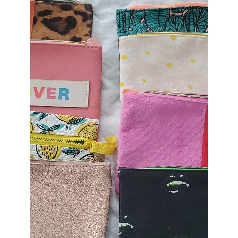 Ipsy Make-up Bags (Lot Of 8) READ DESCRIPTION-Flowers/Vampire‎ Lips/Lemons/Pink